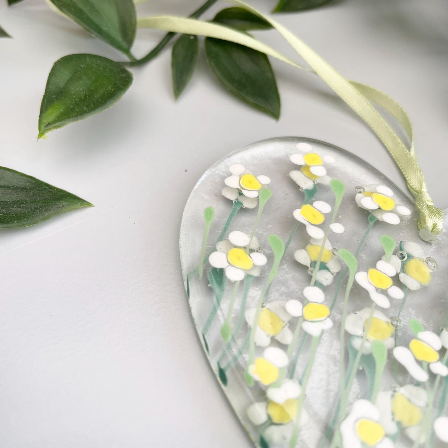 Fused glass hand painted heart hanger ~ White Daisy