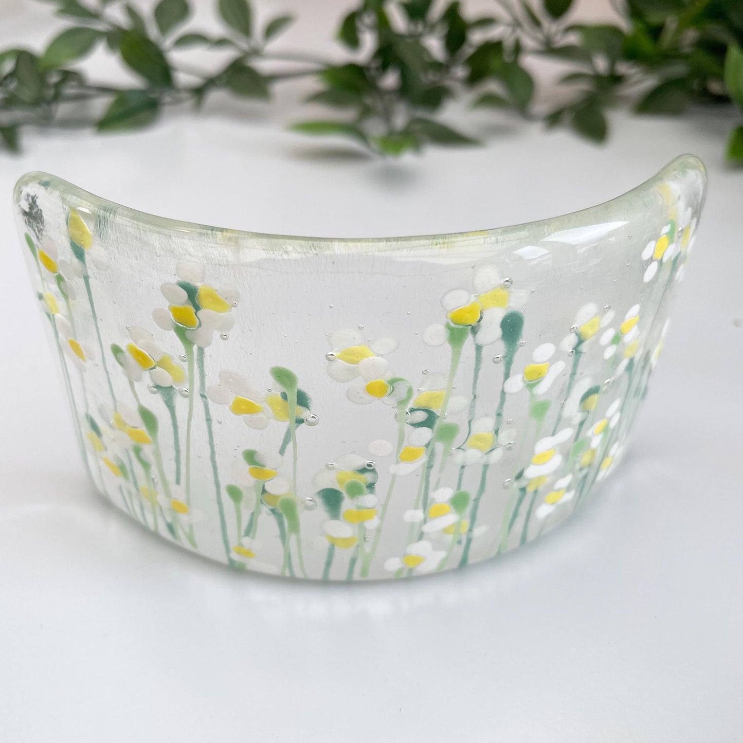 Fused glass mini curve ~ White Daisy