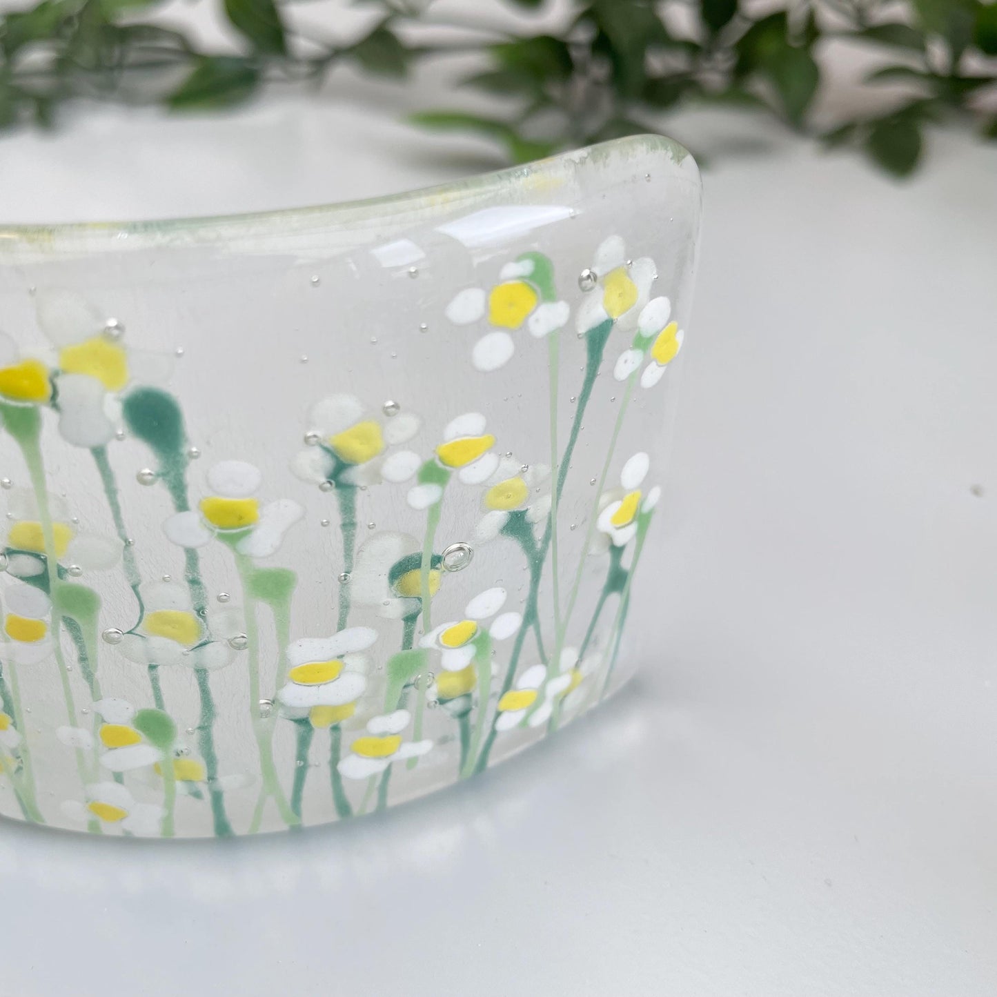 Fused glass mini curve ~ White Daisy