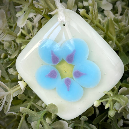 Fused glass forget-me-not token