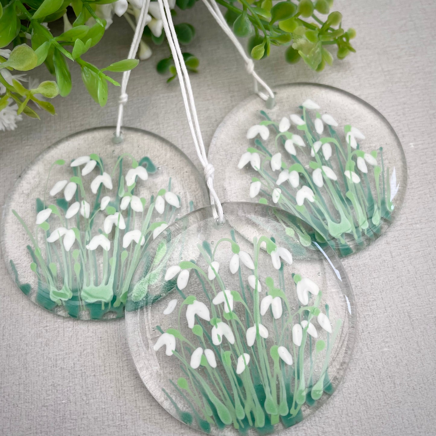 Snowdrops - round decoration