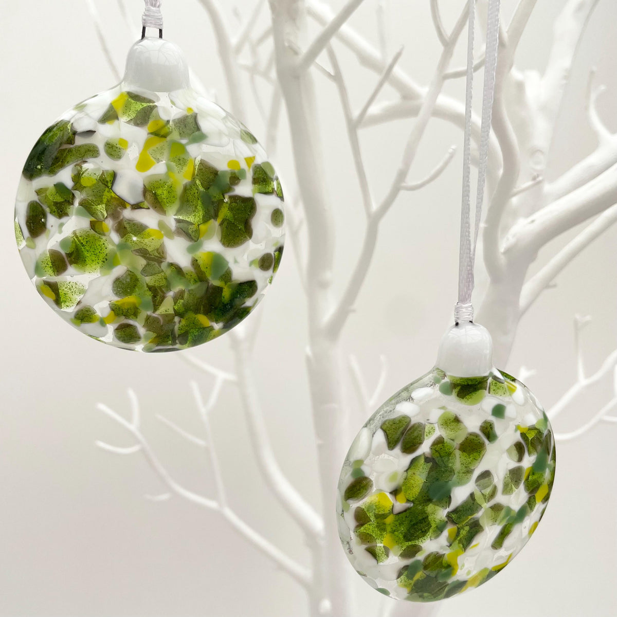Sparkle Green & Cream Bauble