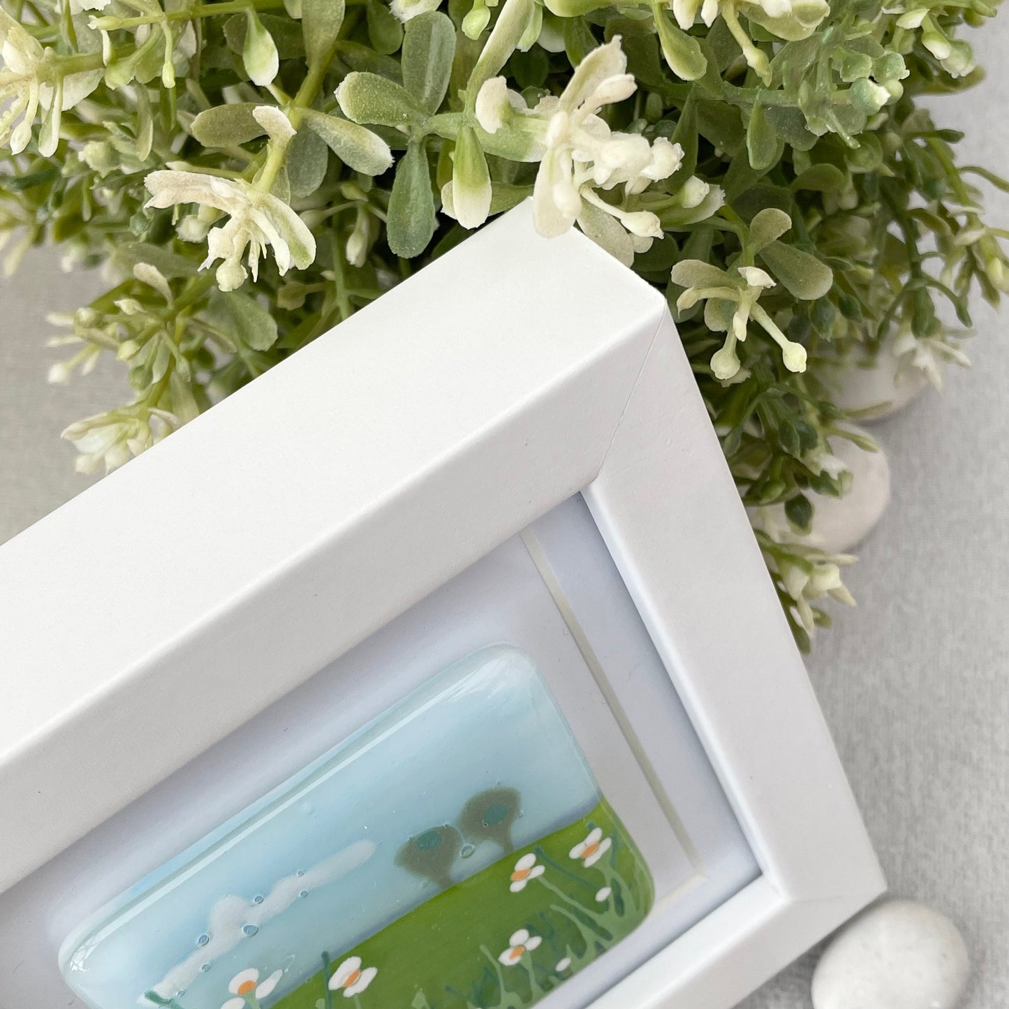 Fused glass hand painted mini frame picture ~ Daisy Meadow Field